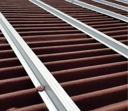 montaje de onduline bajo teja en vega de espinareda